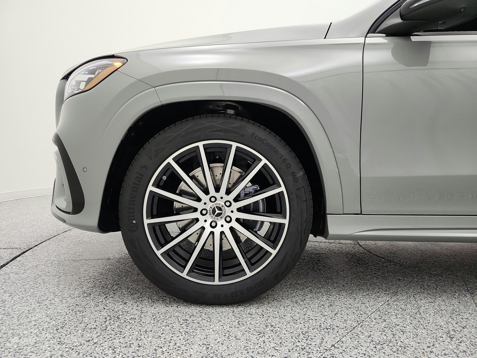New 2026 MANUFAKTUR Alpine Grey Mercedes-Benz GLS 450 4MATIC® SUV image 13