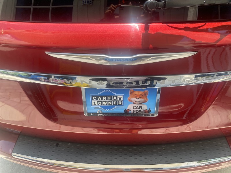 2012 Chrysler Town & Country 1 OWNER LOW MILES 58.411 in , 