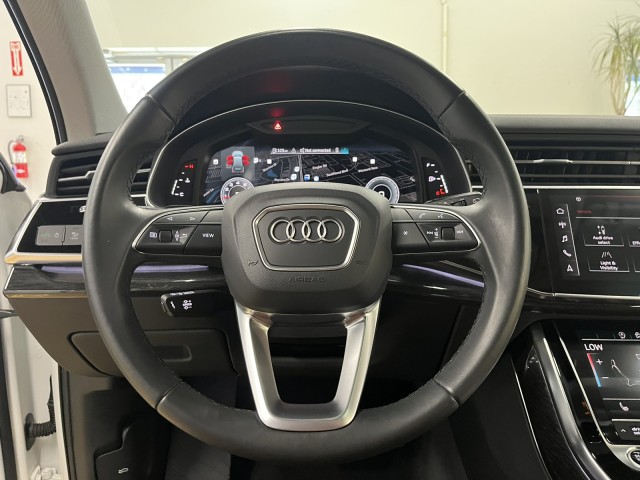 2022 Audi Q7 Premium 33