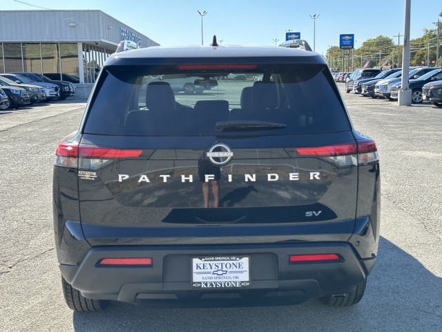 2024 Nissan Pathfinder SV 4