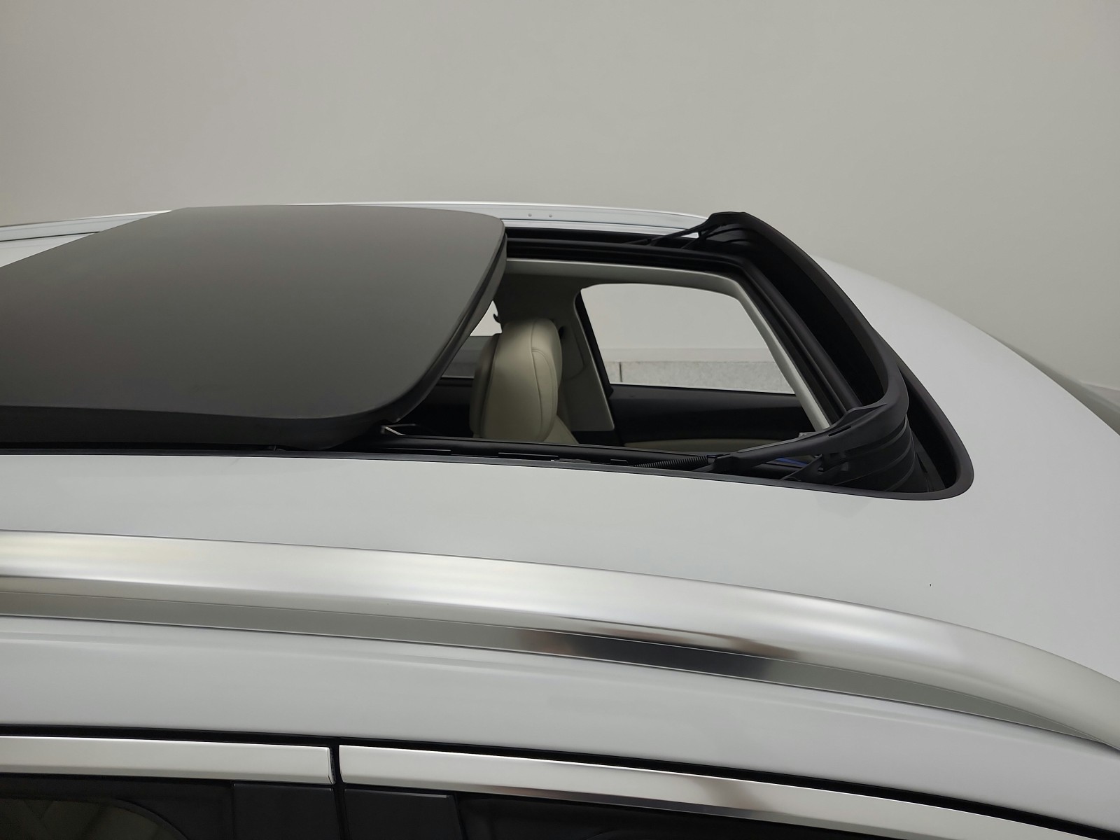 Used 2024 Glacier White Metallic Audi Prestige quattro image 17