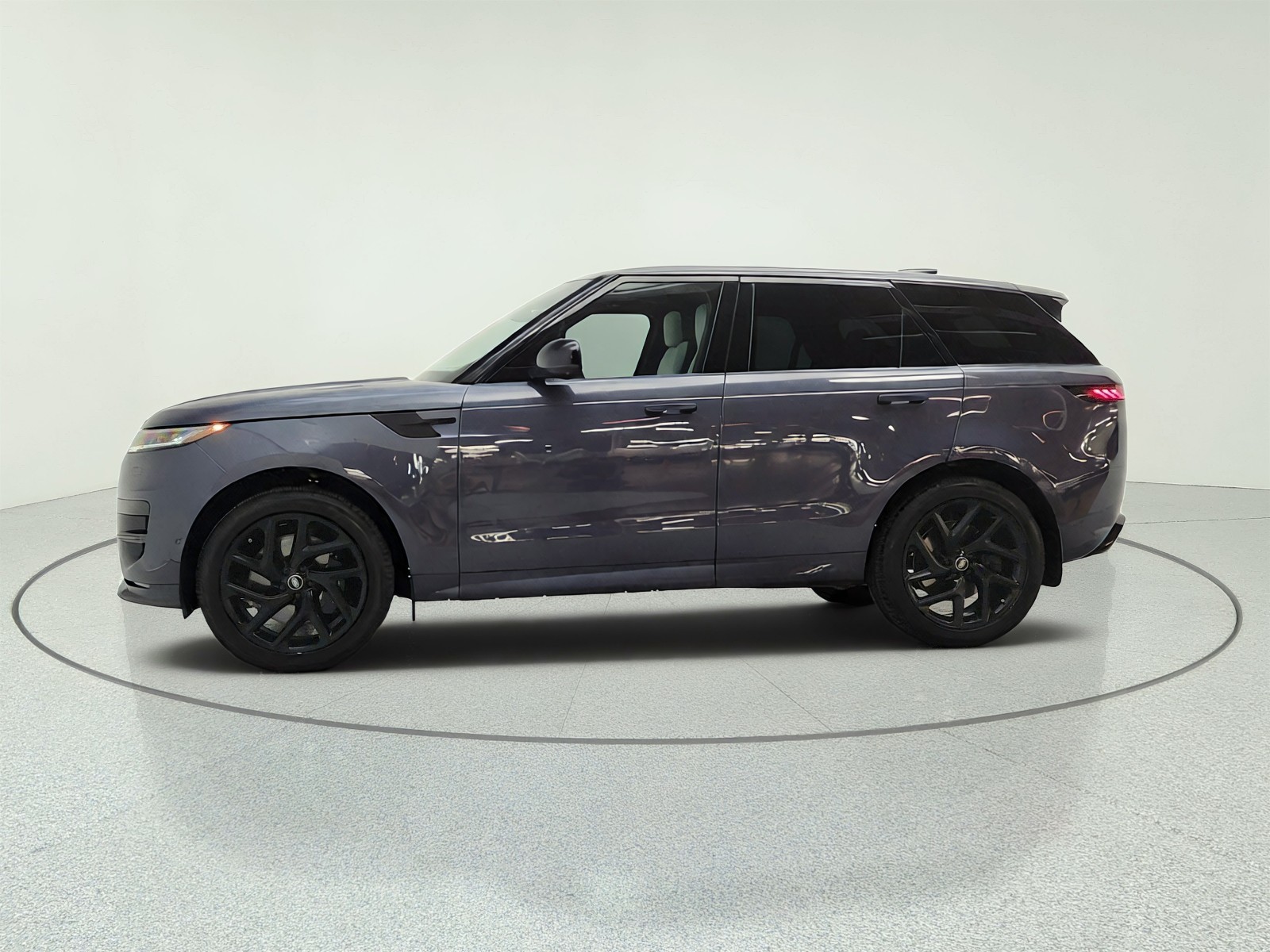 Used 2025 Varesine Blue Metallic Land Rover P530 Dynamic SE image 8