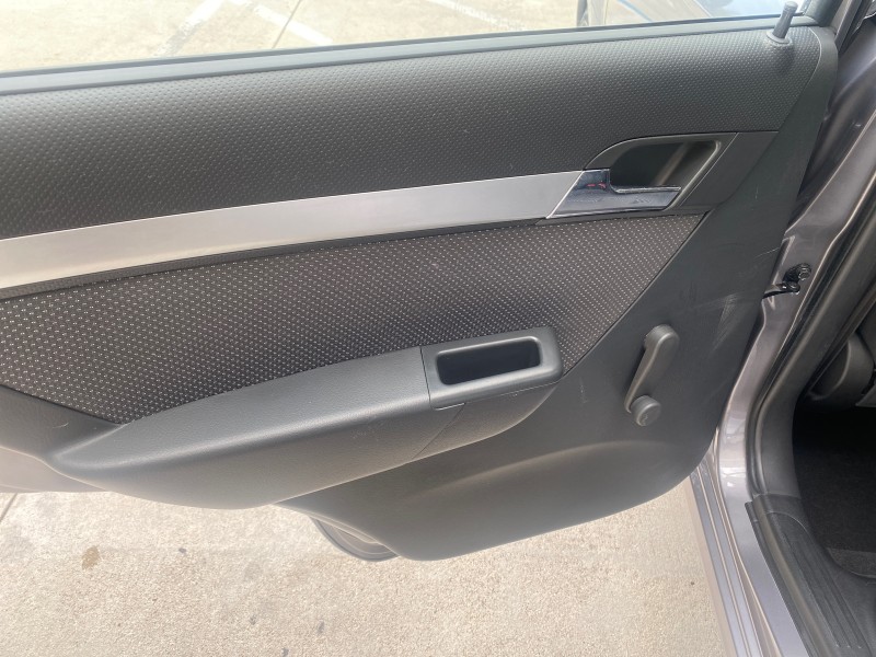 2011 Chevrolet Aveo LS LOW MILES 18,766 in , 