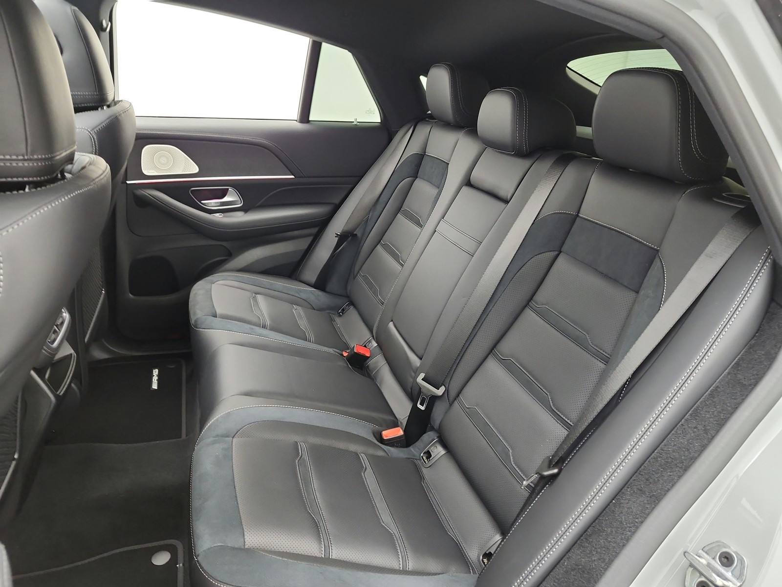 New 2026 MANUFAKTUR Alpine Grey Mercedes-Benz AMG® GLE 53 image 11