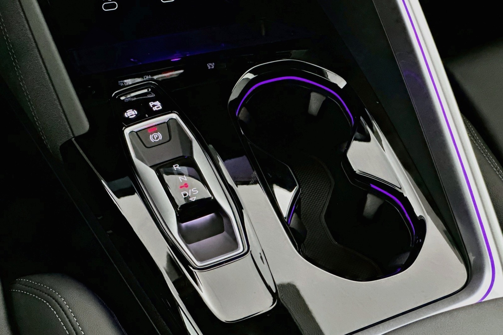 New 2026 Glacier White Metallic Audi Premium Plus image 7