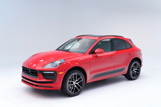 2024  Macan  in , 