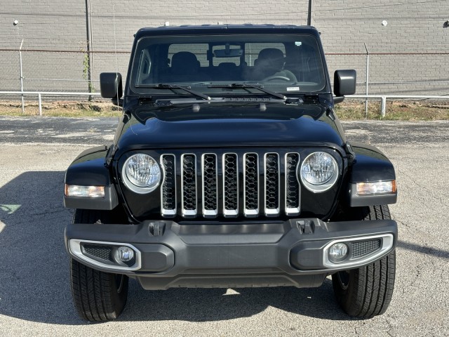 2023 Jeep Gladiator Overland 8