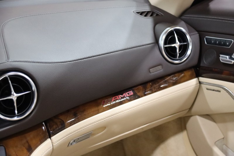 2013 Mercedes-Benz SL 550 AMG Sport 2dr Roadster in , 