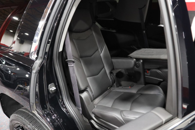 2016 Cadillac Escalade Luxury Collection 4WD 4dr Suv in , 