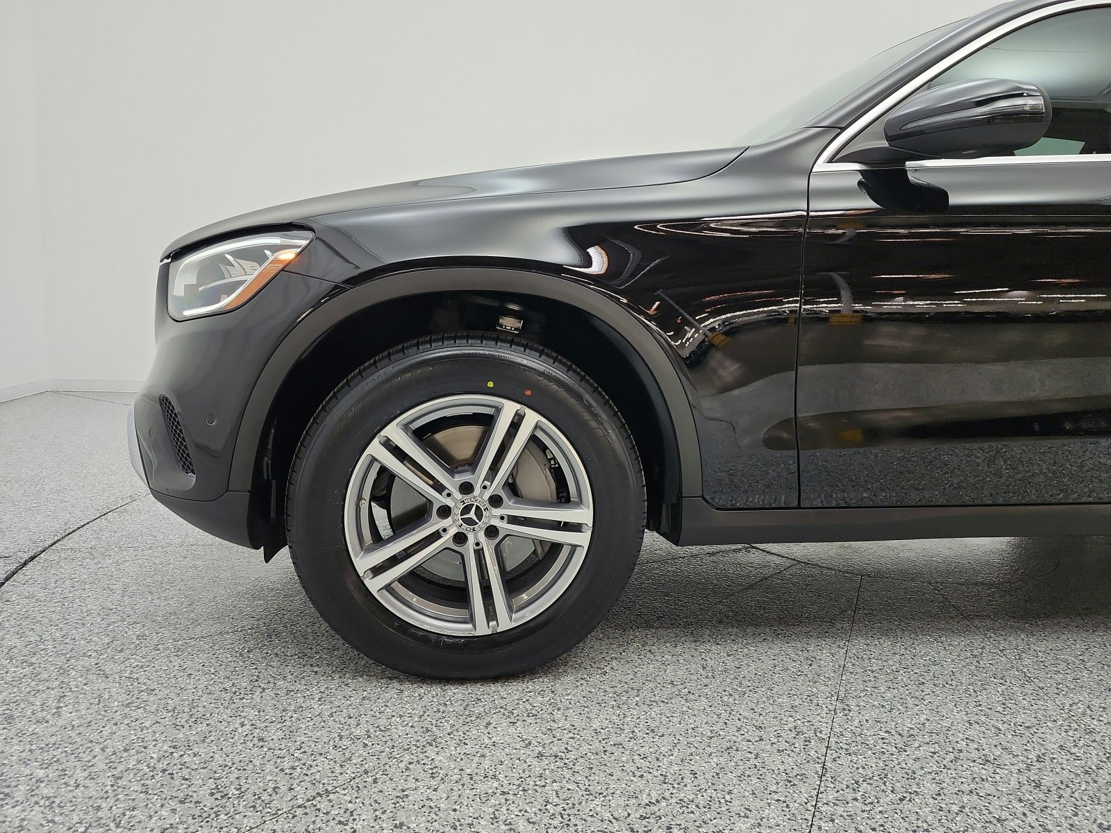 Used 2022 Black Mercedes-Benz GLC 300 SUV image 21
