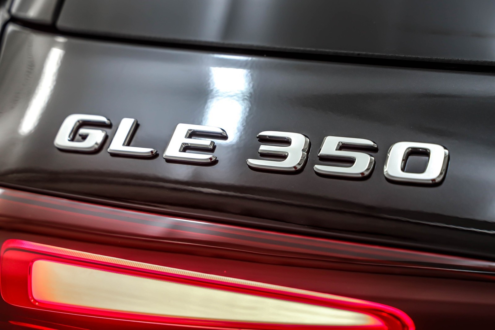 New 2026 Obsidian Black Metallic Mercedes-Benz GLE 350 image 11