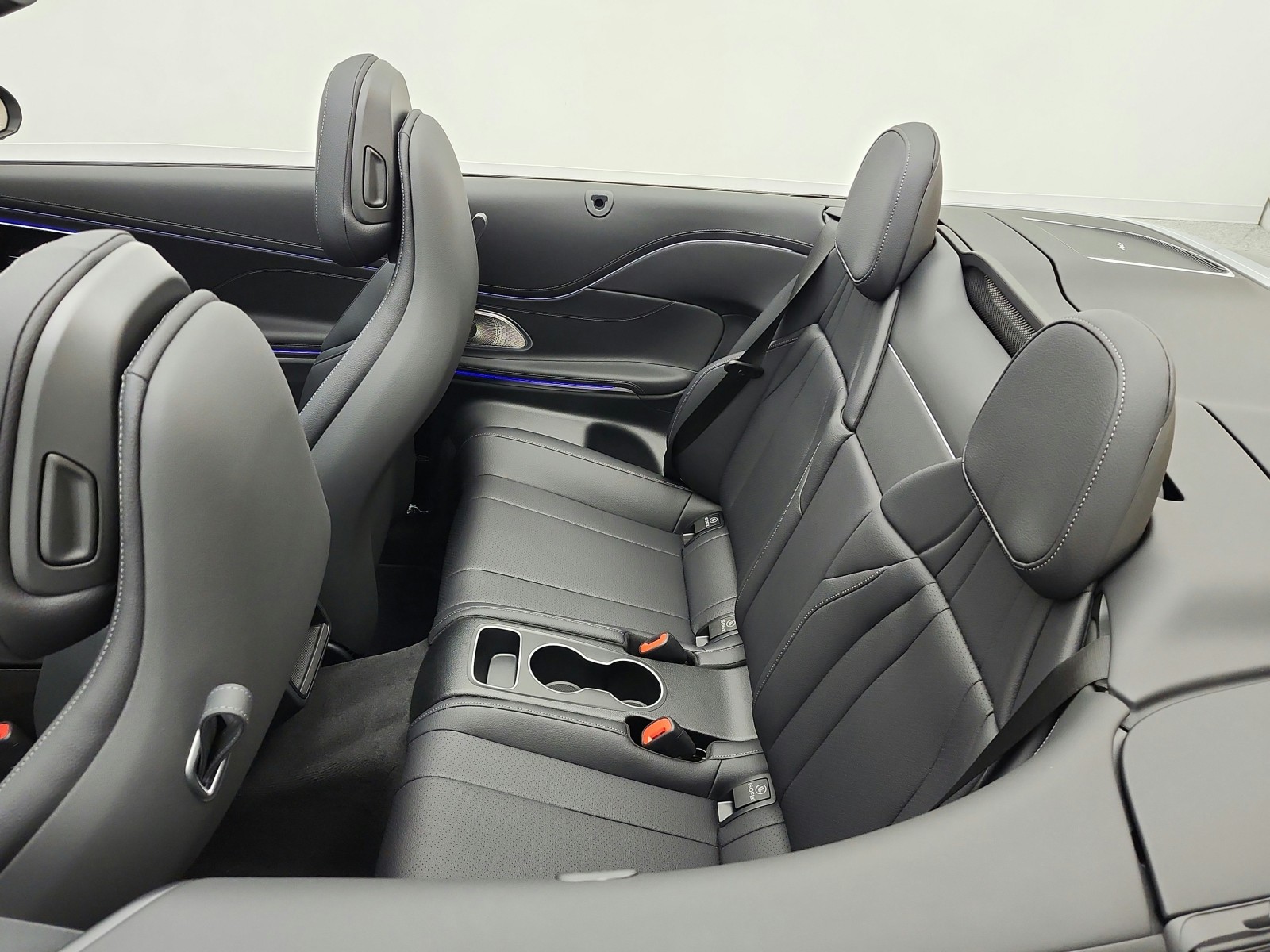 New 2026 MANUFAKTUR Graphite Grey Magno Mercedes-Benz CLE 300 image 11