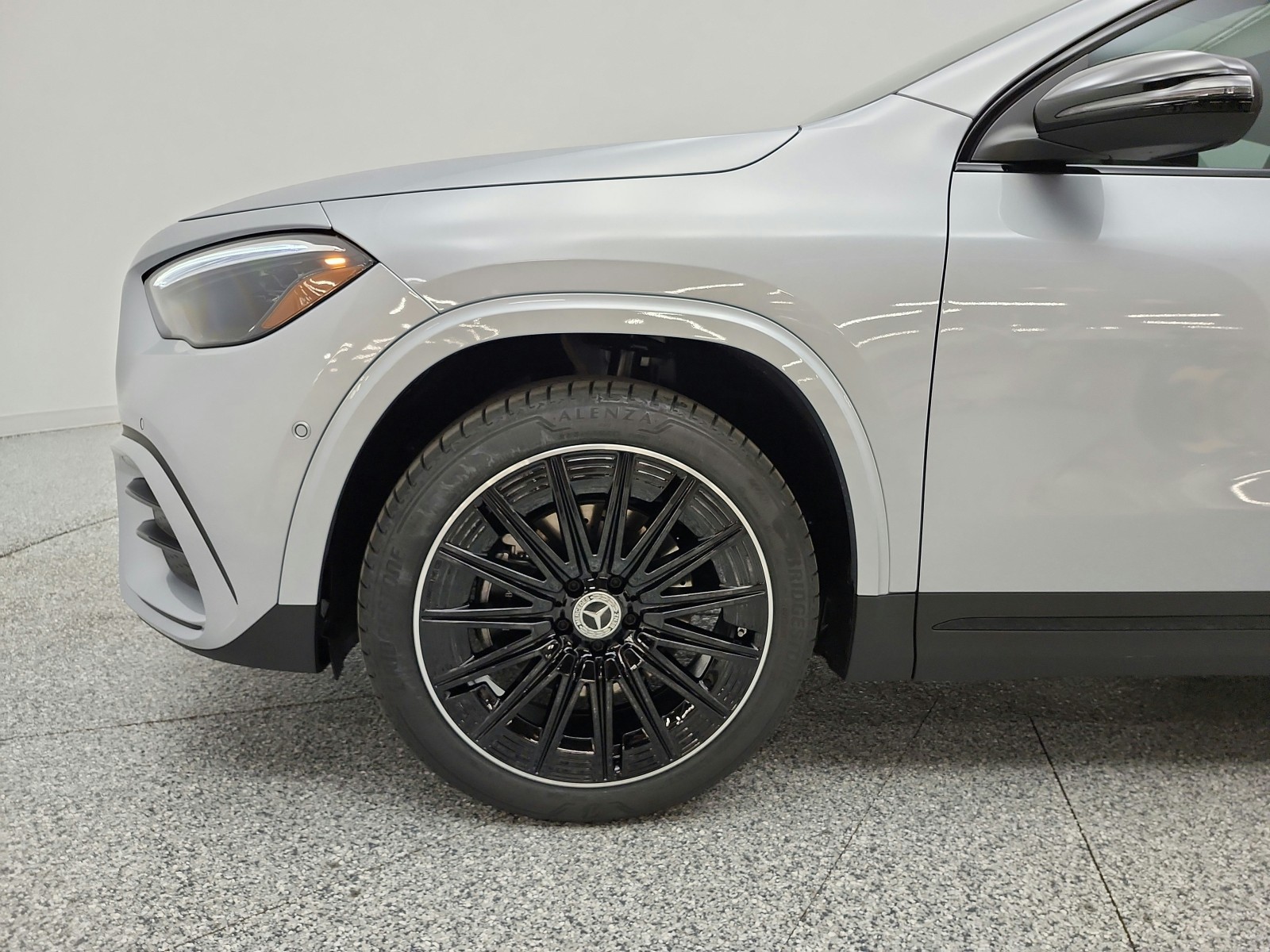 New 2026 Cirrus Silver Metallic Mercedes-Benz GLA 250 SUV image 15