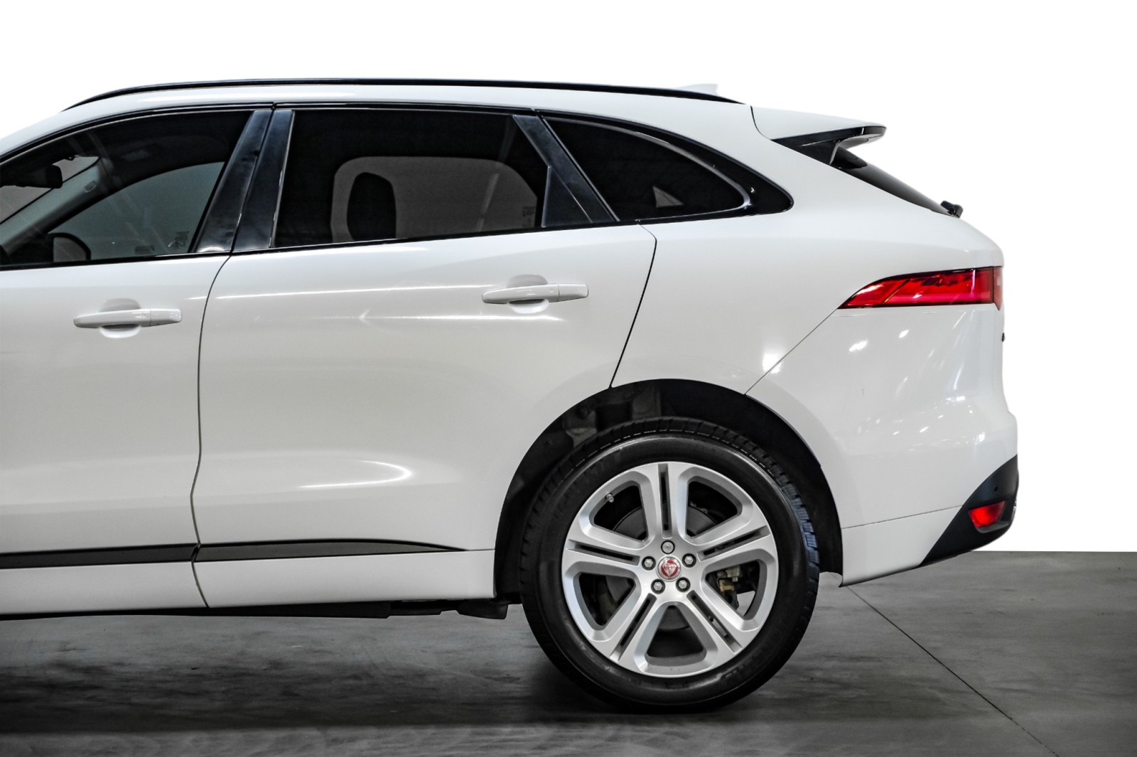 2017 Jaguar F-PACE 35t R-Sport AWD TechPkg CmfrtConvncPkg TowPkg 14WaySportSeats 12