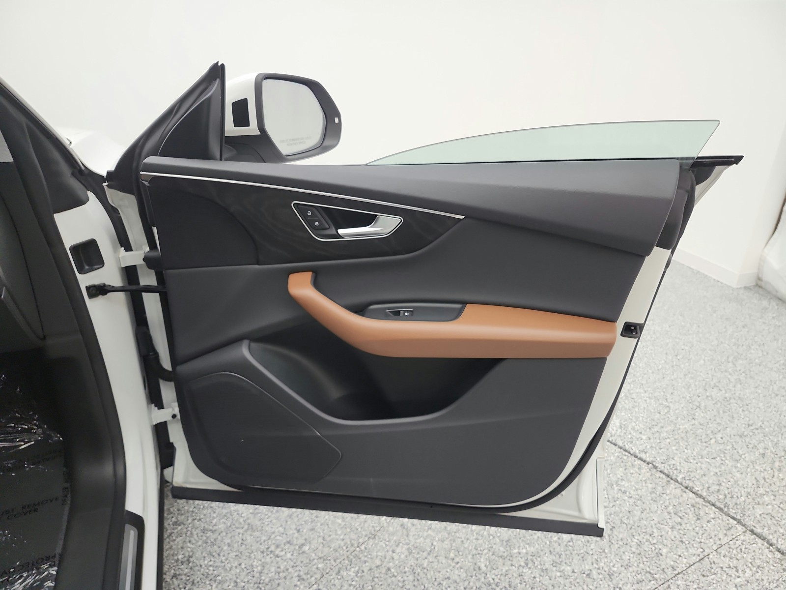 Used 2023 Carrara White Audi Premium 55 TFSI quattro image 24