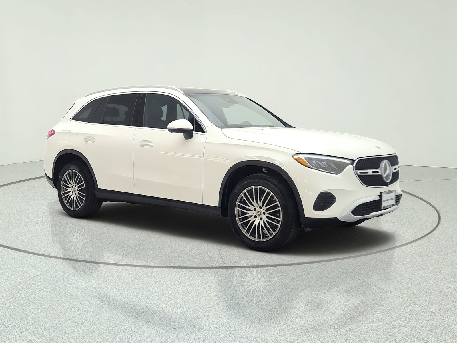 Used 2026 Polar White Mercedes-Benz GLC 300 SUV image 3