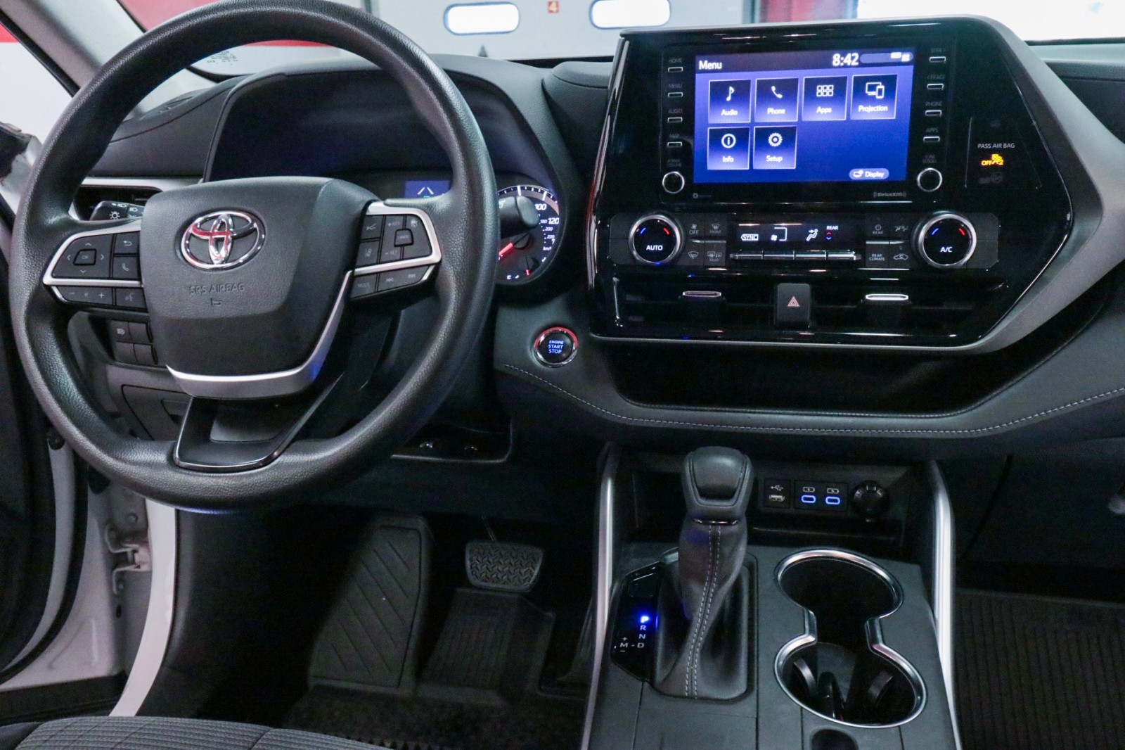 Used Car 2022 Toyota Highlander  L For Sale In Austin, Texas