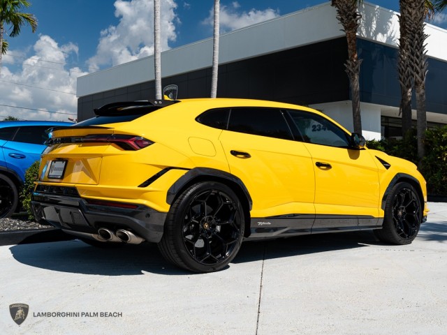 2023 Lamborghini Urus Performante in , 