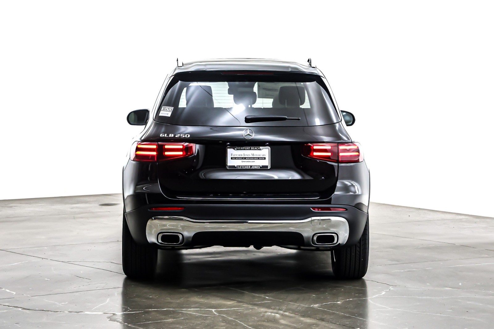 New 2026 Night Black Mercedes-Benz GLB 250 SUV image 3