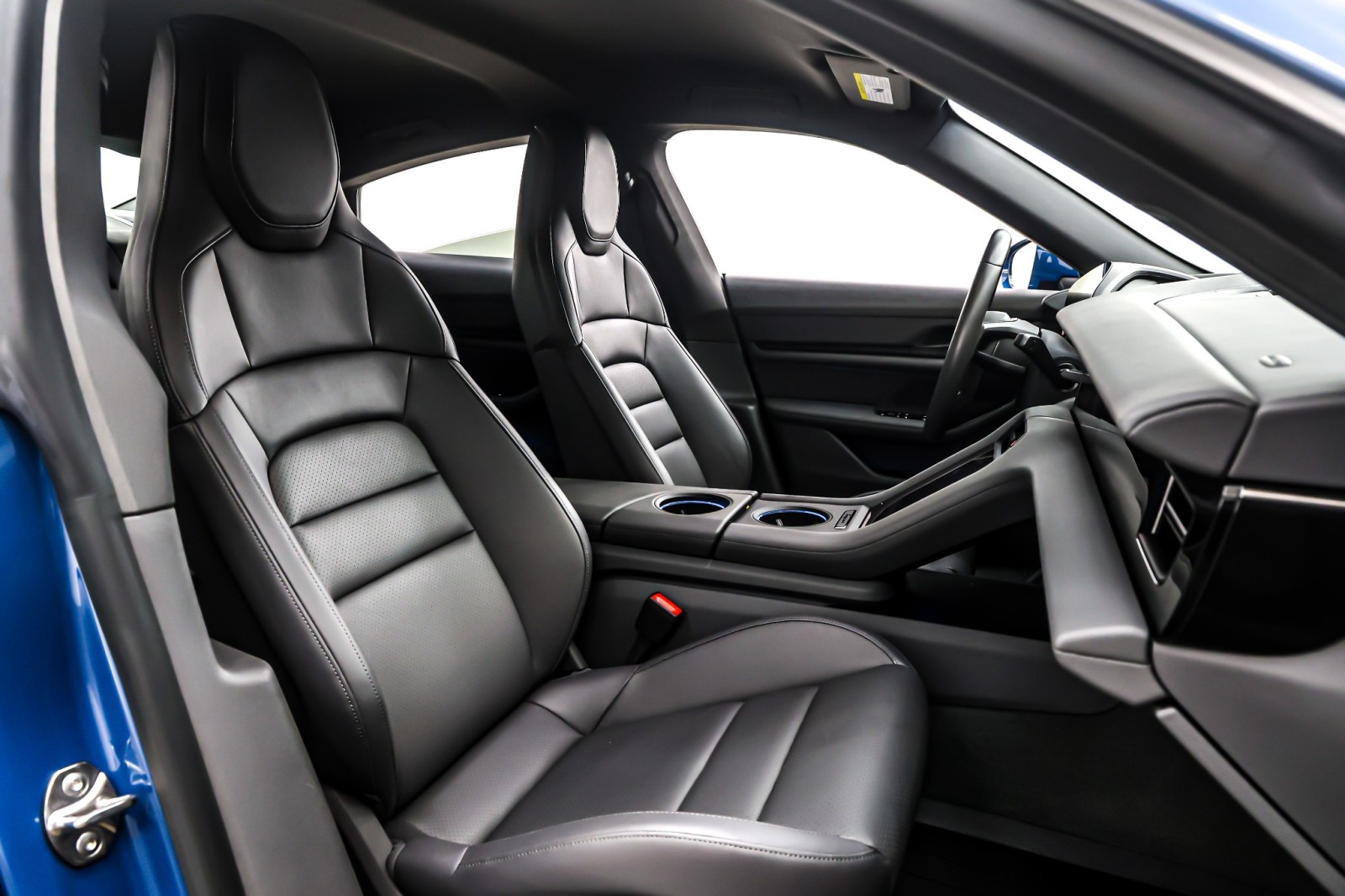 Used 2023 Neptune Blue Porsche RWD image 8