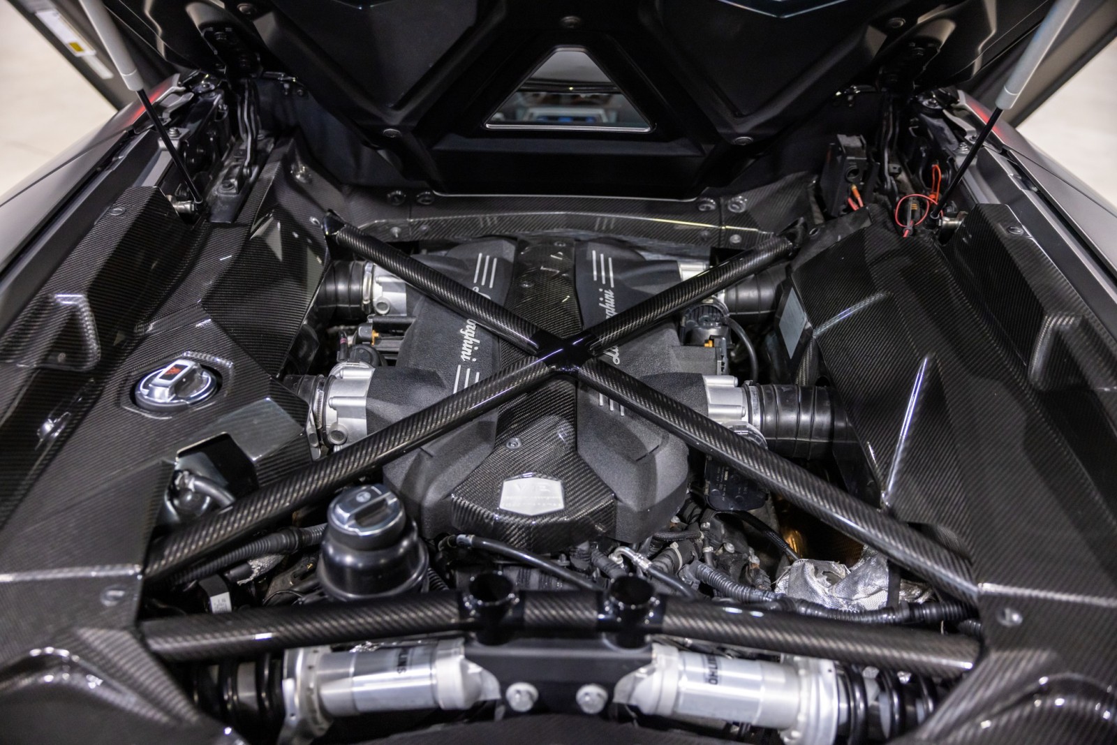 2015 Lamborghini Aventador Roadster LP 700-4 photo 55