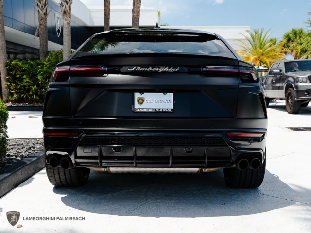 2021 Lamborghini Urus  in , 