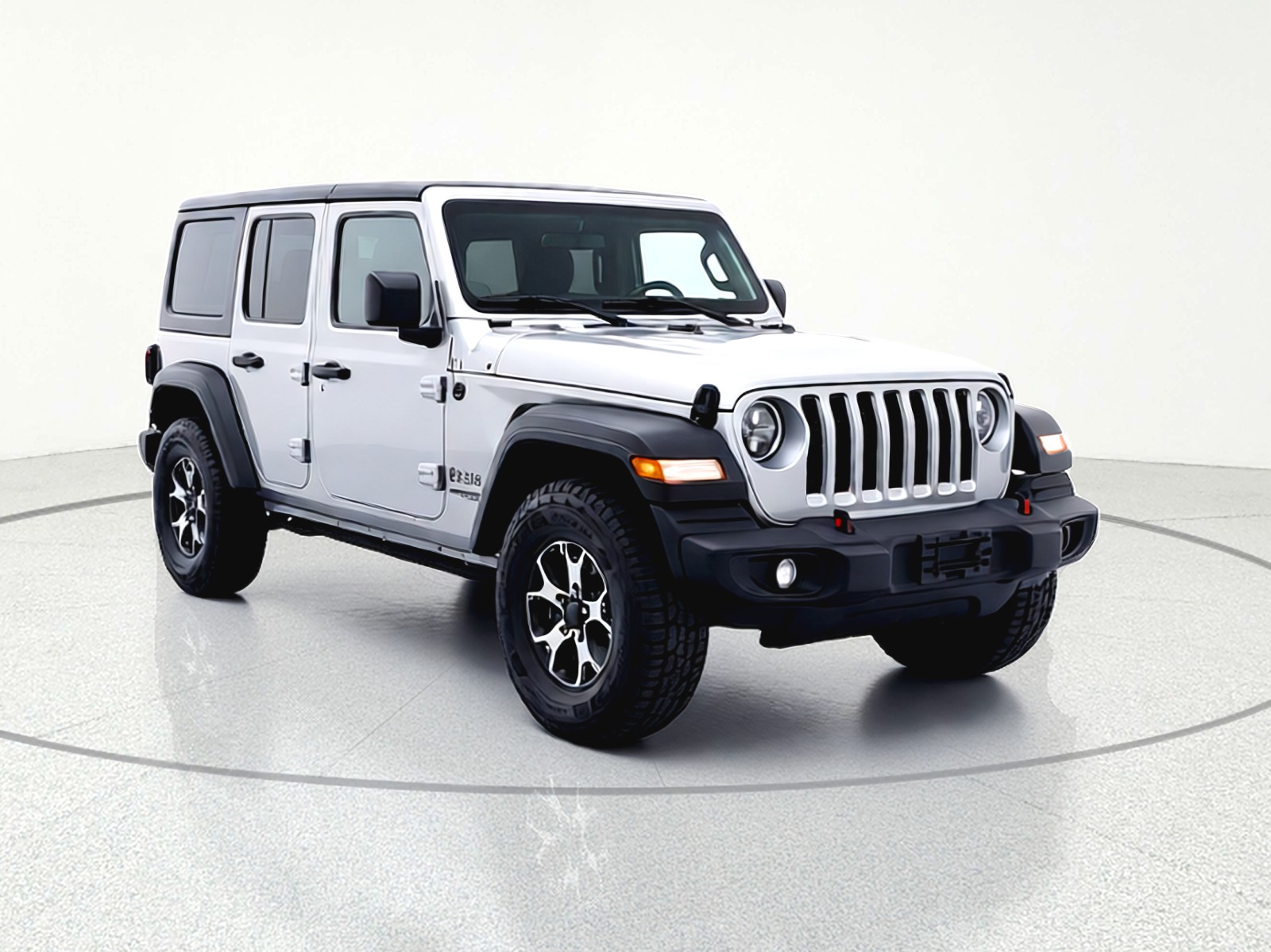 Used 2018 Billet Silver Metallic Clearcoat Jeep Sport 4x4 image 3
