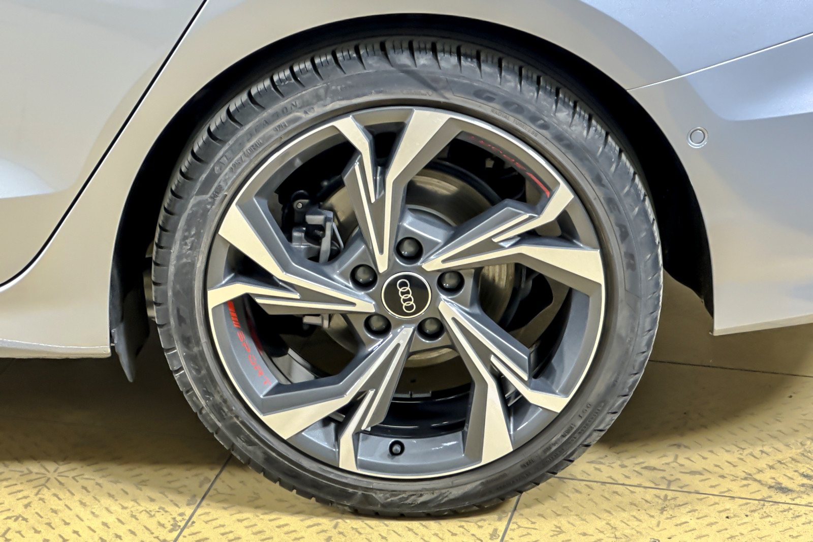 Used 2023 Florett Silver Metallic Audi Premium 40 TFSI image 24