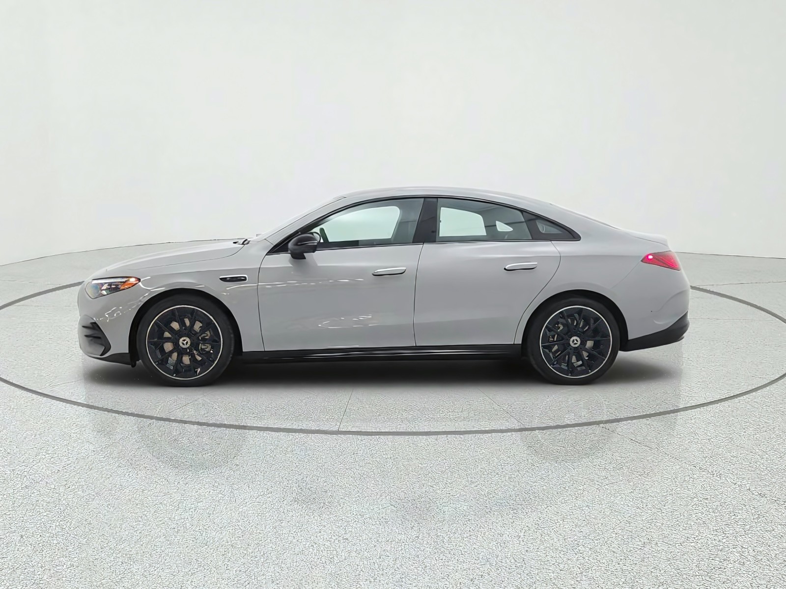 New 2027 MANUFAKTUR Alpine Grey Mercedes-Benz CLA 350 Electric 4MATIC® image 8