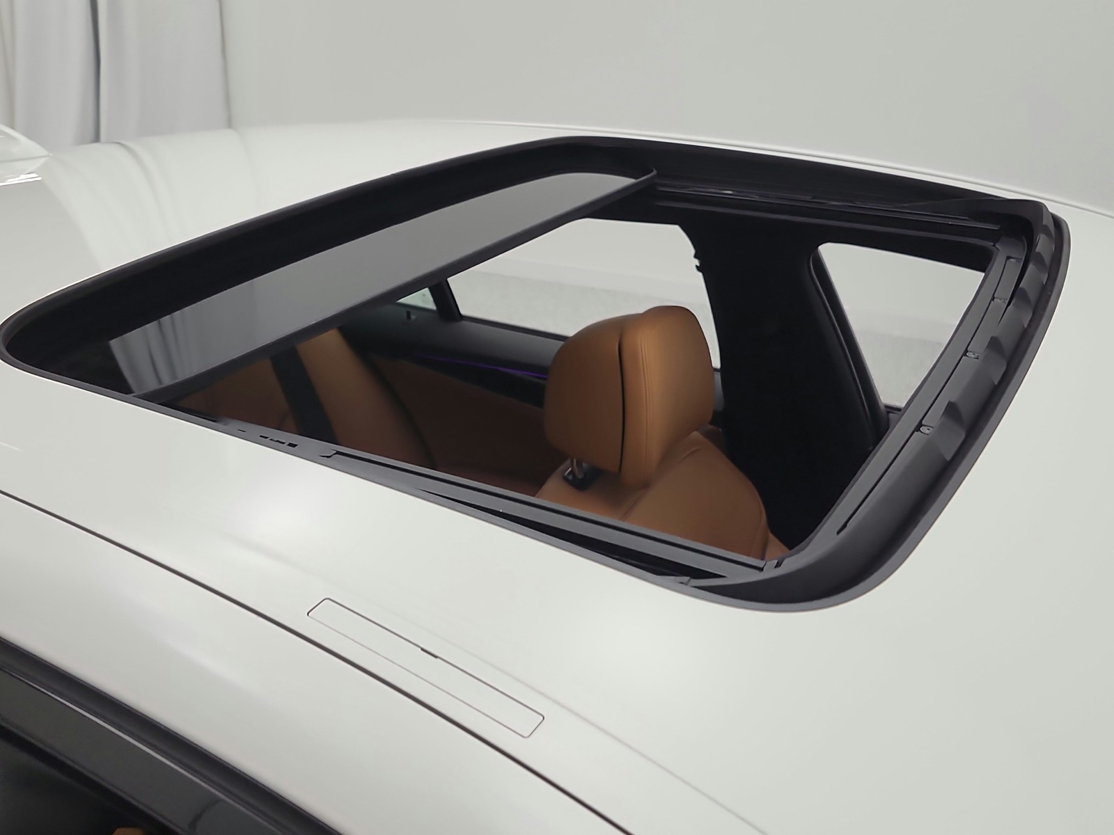 Used 2023 Alpine White BMW M550i xDrive Sedan image 23