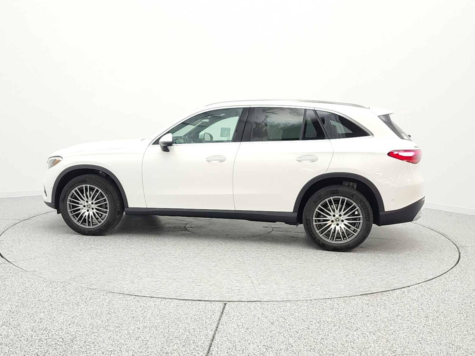 New 2026 Polar White Mercedes-Benz GLC 300 4MATIC® SUV image 8