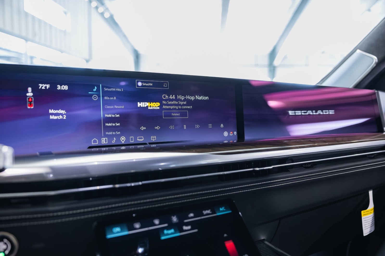 Used Car 2025 Cadillac Escalade  4wd Sport Platinum - Onyx Package For Sale Under $130,000 In Boerne, Texas