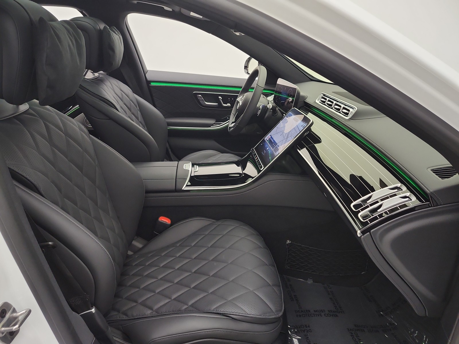 New 2026 MANUFAKTUR Moonlight White Metallic Mercedes-Benz S 500 image 14