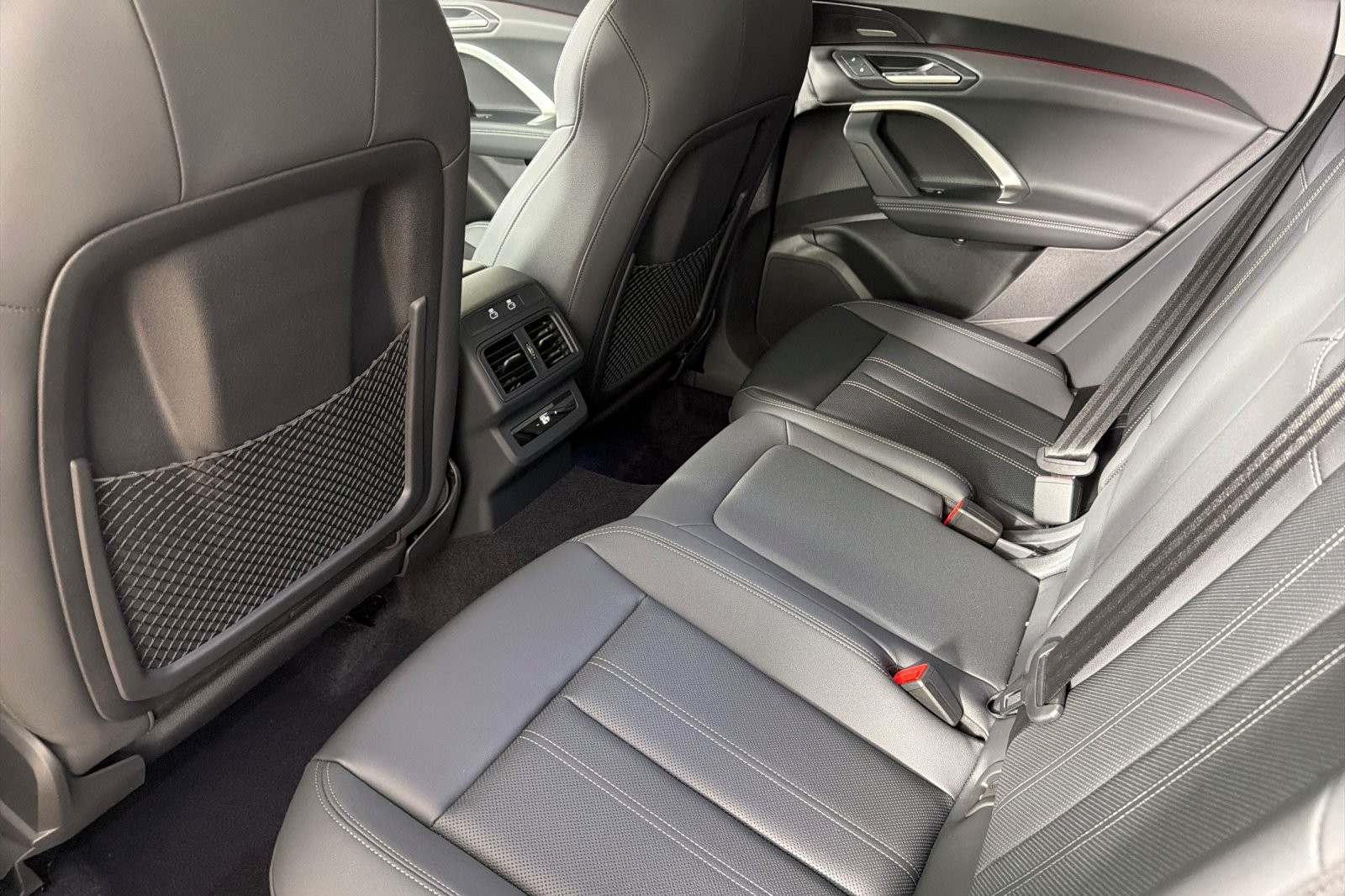New 2026 Daytona Gray Pearl Effect Audi Premium Plus 2.0 TFSI quattro image 11