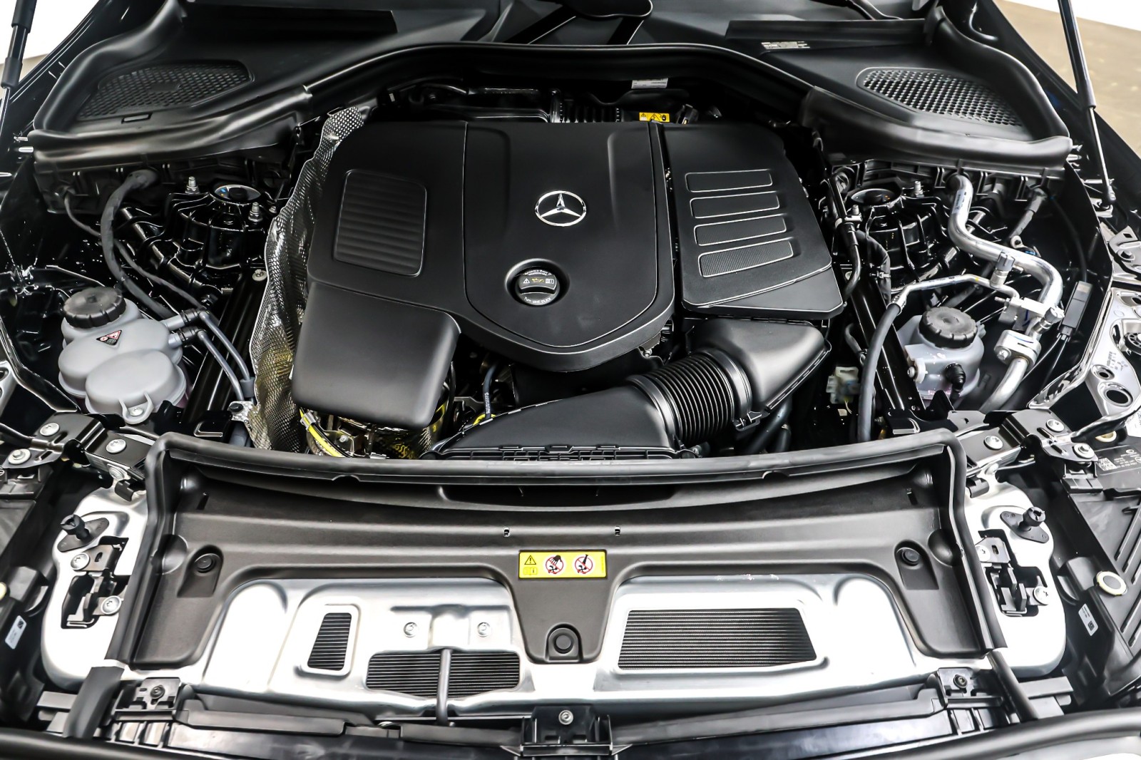 New 2026 Black Mercedes-Benz GLC 300 image 11