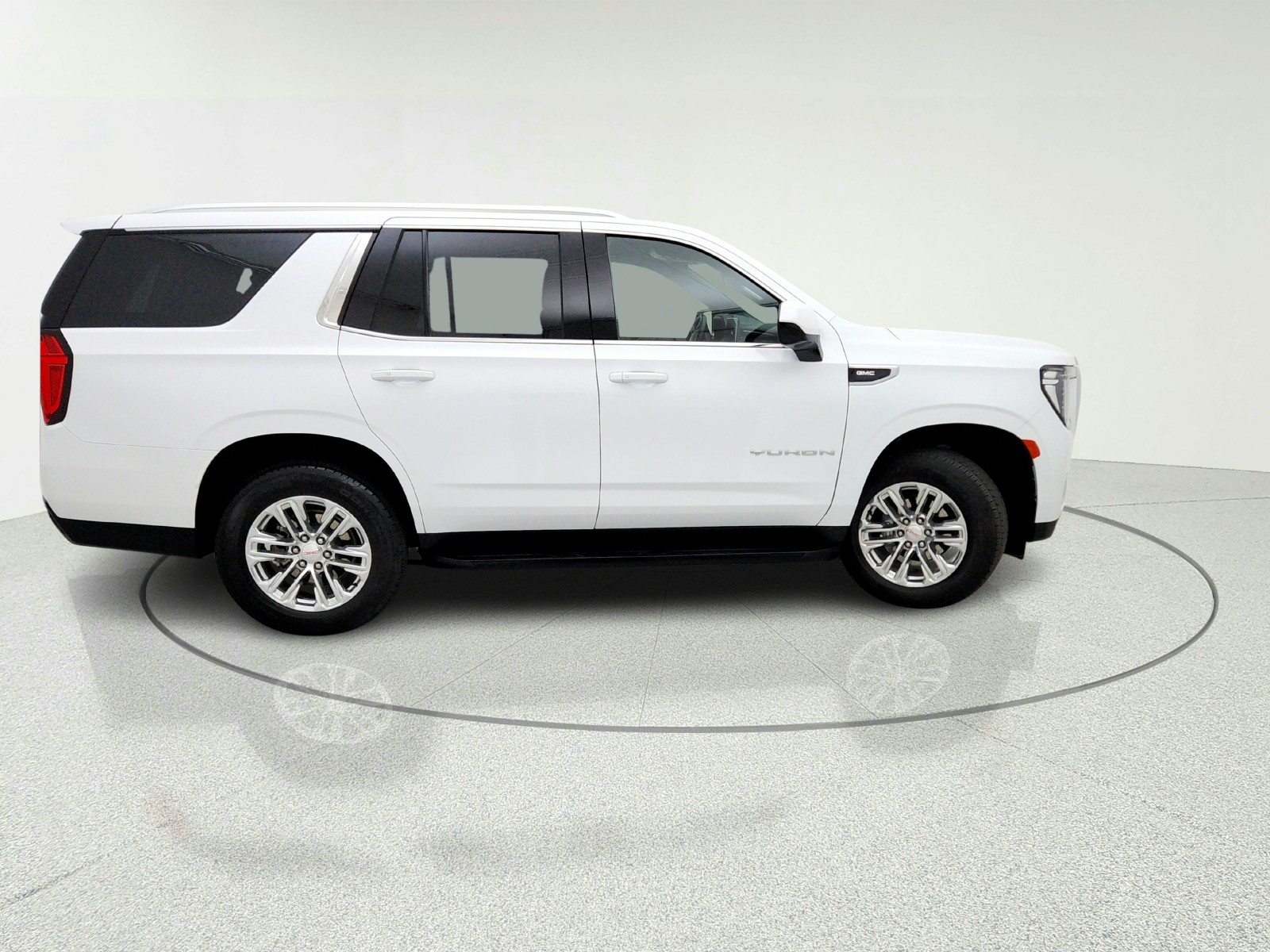 Used 2024 Summit White GMC SLE image 7