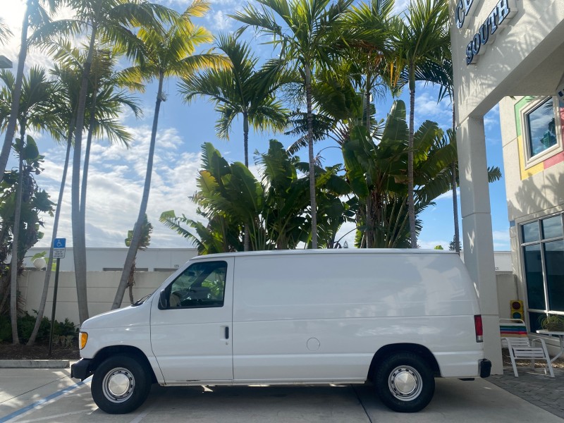 2000 Ford Econoline Cargo Van LOW MILES 68,046 in , 