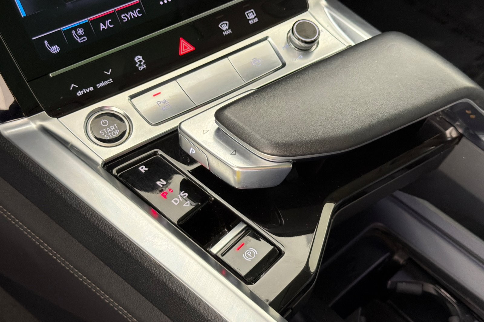 Used 2024 Manhattan Gray Metallic Audi Premium Plus quattro image 21