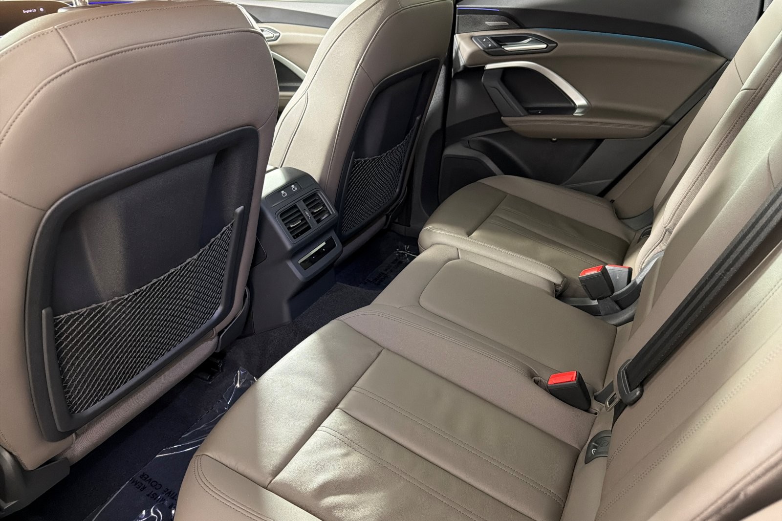 Used 2025 District Green Metallic Audi Premium Plus 2.0 TFSI quattro image 11