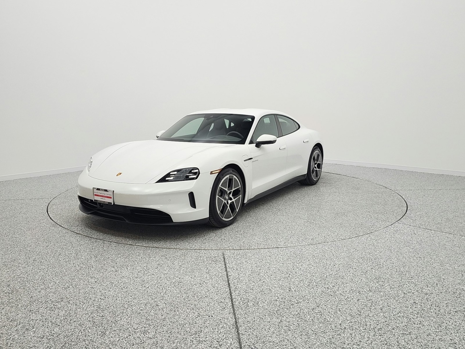 Used 2025 White Porsche RWD image 9
