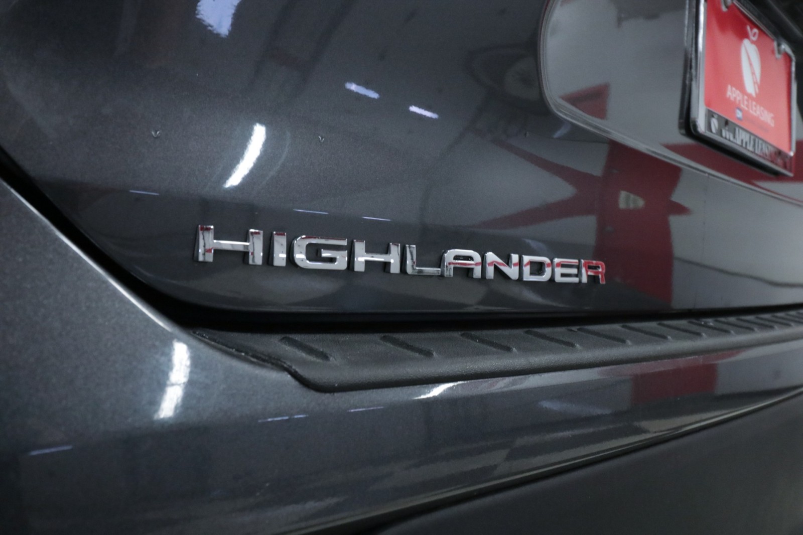 Used Car 2022 Toyota Highlander  Xle For Sale Under $35,000 In Austin, Texas