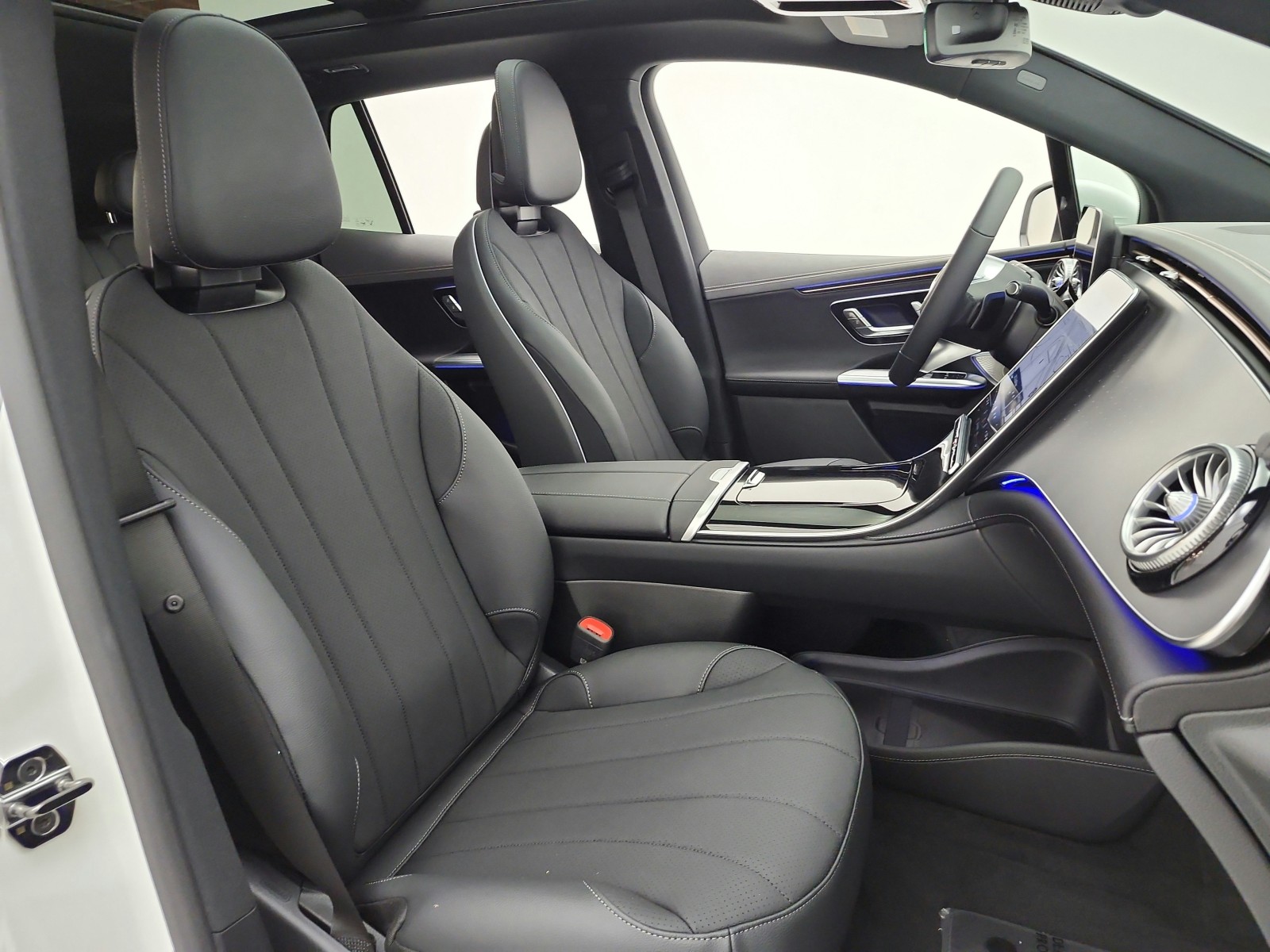 New 2027 Polar White Mercedes-Benz EQE 320+ SUV image 13