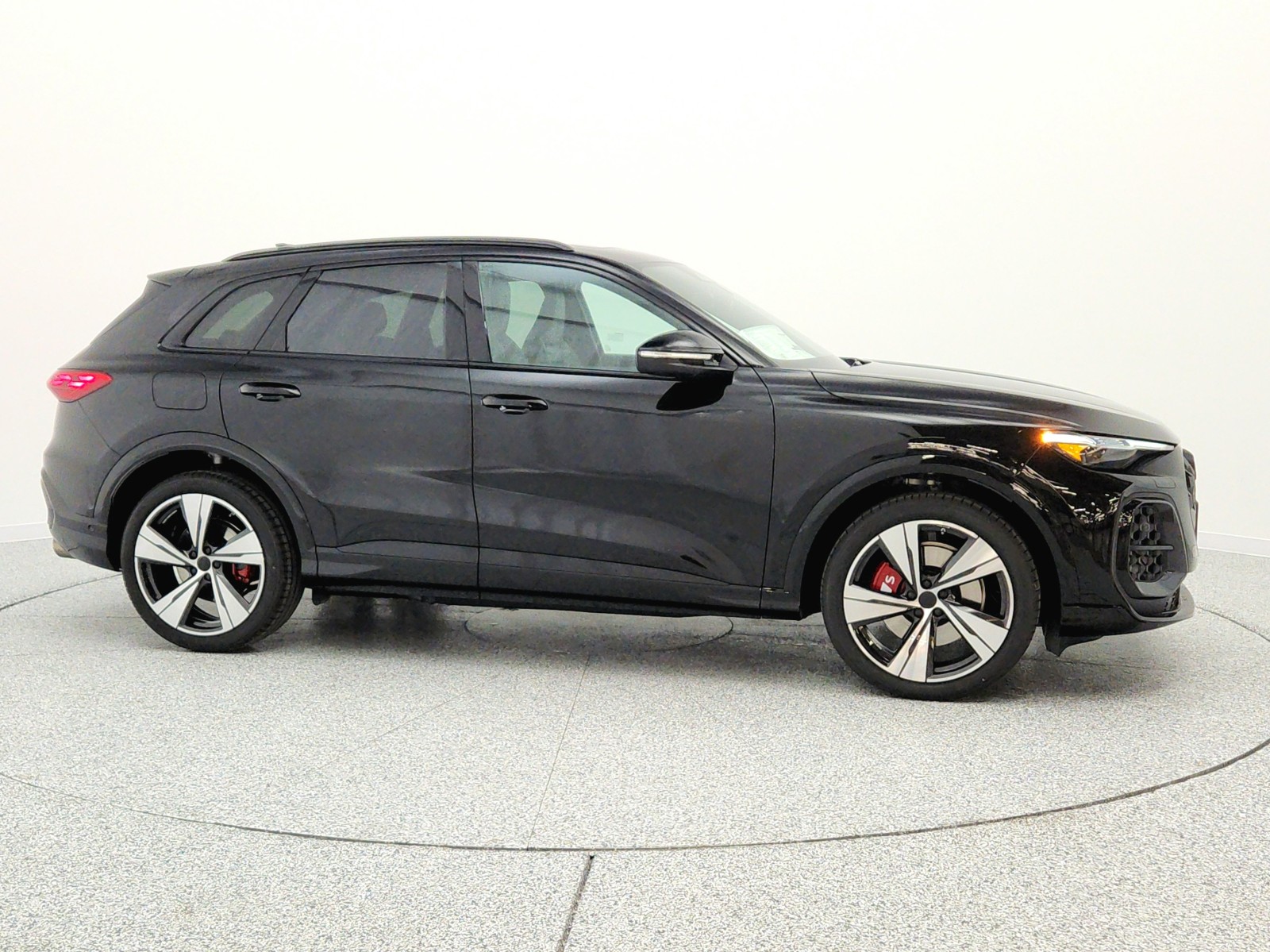 New 2026 Mythos Black Metallic Audi Premium Plus 3.0 TFSI quattro image 4