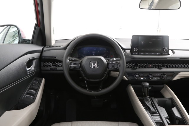 HondaAccord Sedan28
