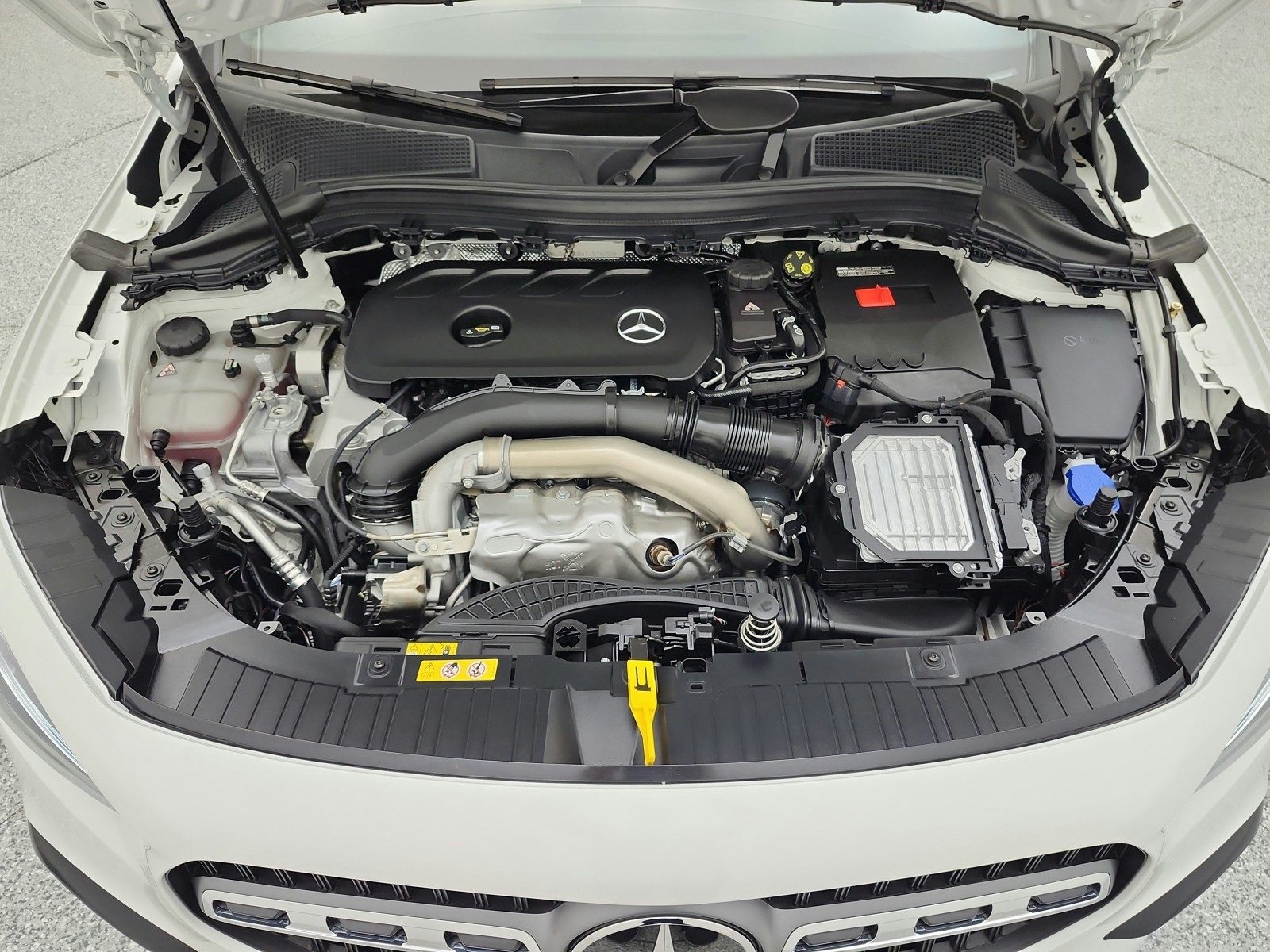 Certified Used 2026 Polar White Mercedes-Benz GLA 250 SUV image 17