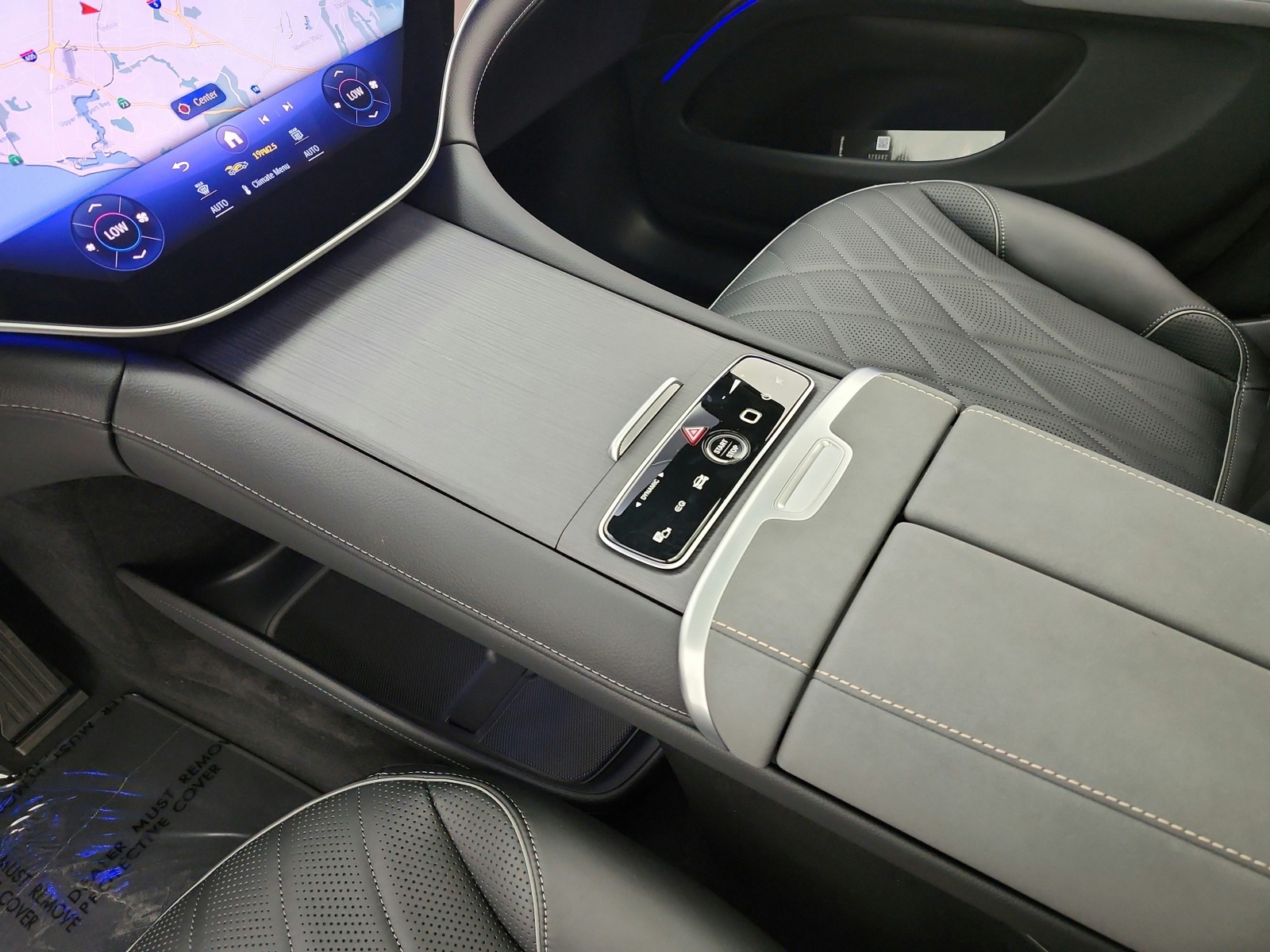 New 2026 Black Mercedes-Benz EQS 400 4MATIC® SUV image 10