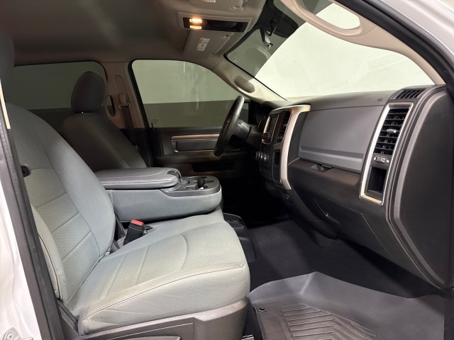 2020 Ram 1500 Classic SLT 4WD 5.7L-V8 in ,