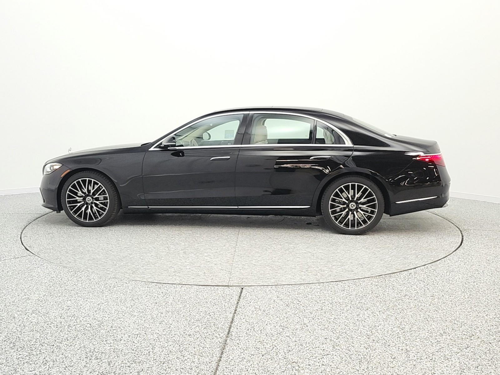 New 2026 Obsidian Black Metallic Mercedes-Benz S 500 image 8