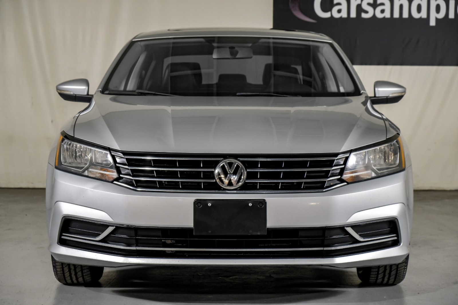 2017 Volkswagen Passat 1.8T SE 3