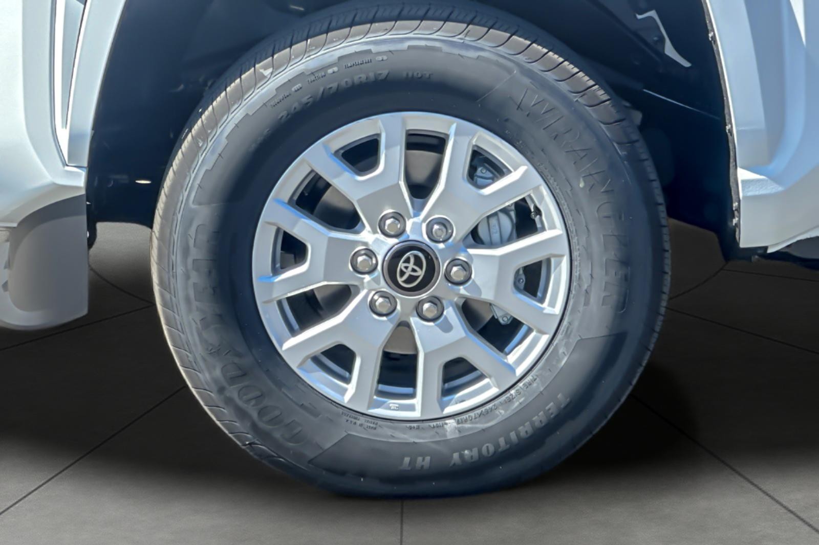 New 2026 Ice Cap Toyota SR5 image 24